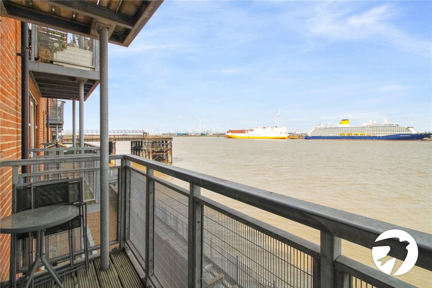 2 bedroom property to rent in West Street | Robinson Michael & Jackson