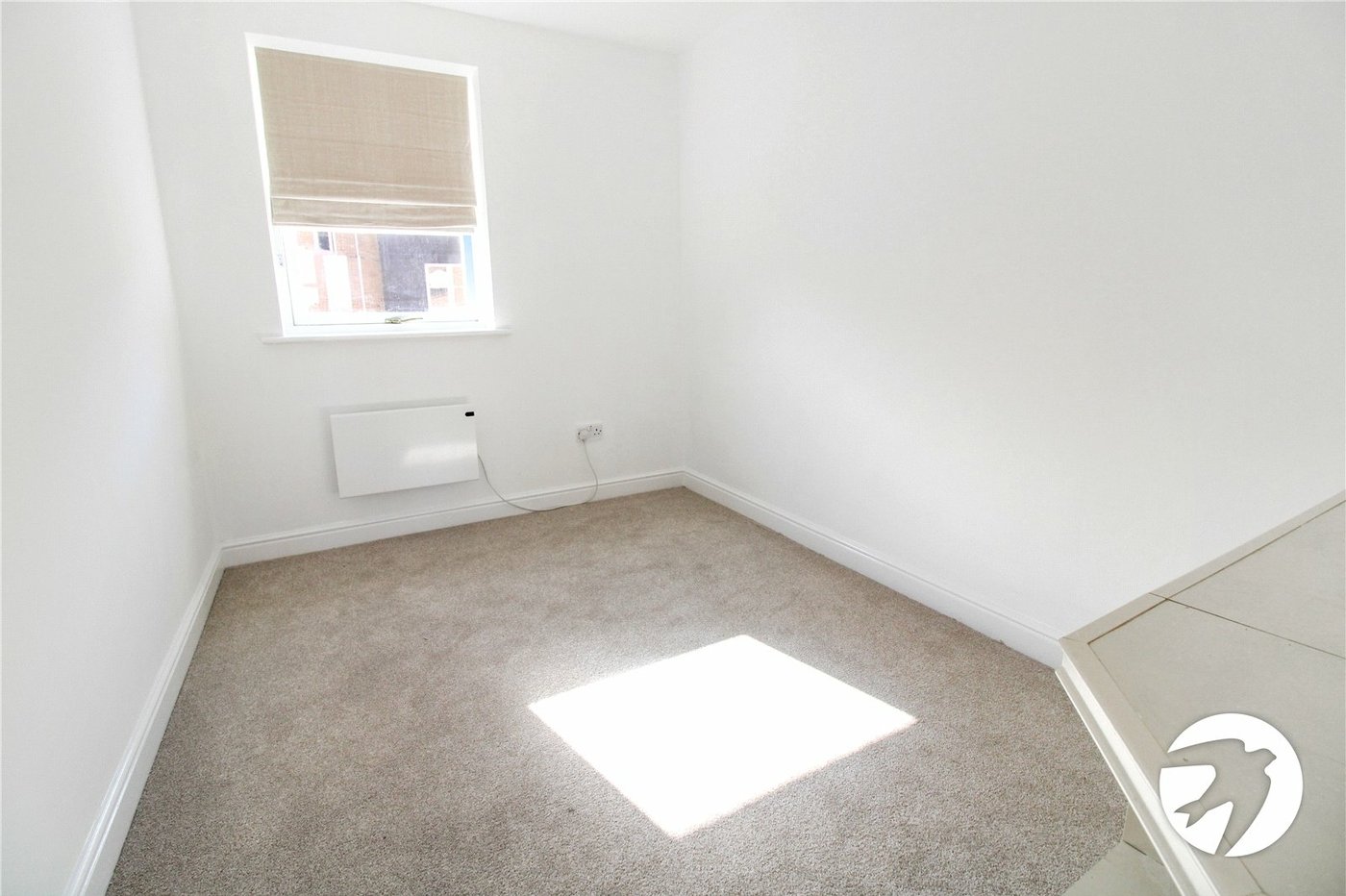 2 bedroom property to rent in West Street | Robinson Michael & Jackson