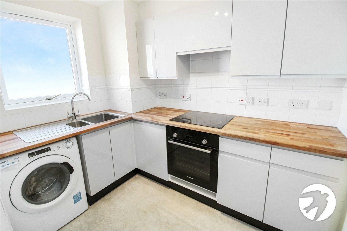 2 bedroom property to rent in West Street | Robinson Michael & Jackson