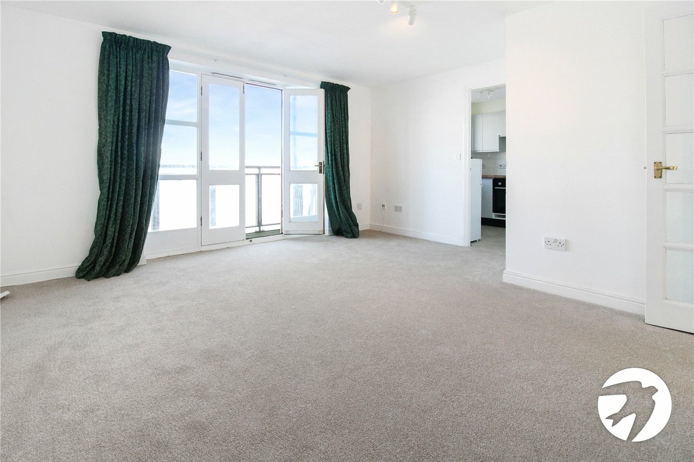 2 bedroom property to rent in West Street | Robinson Michael & Jackson