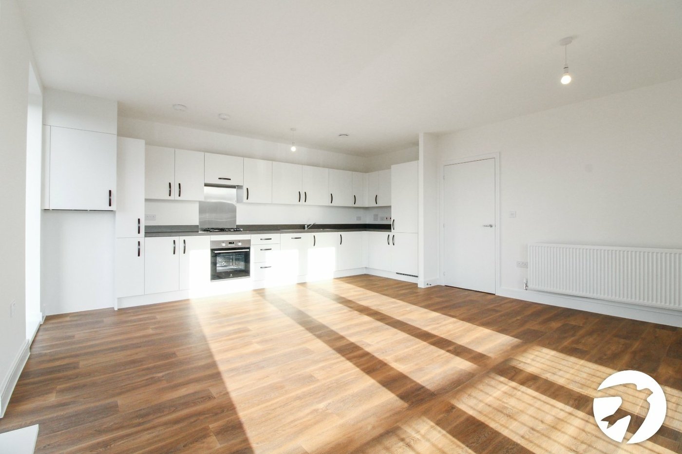 2 bedroom property to rent in Greenhithe | Robinson Michael & Jackson