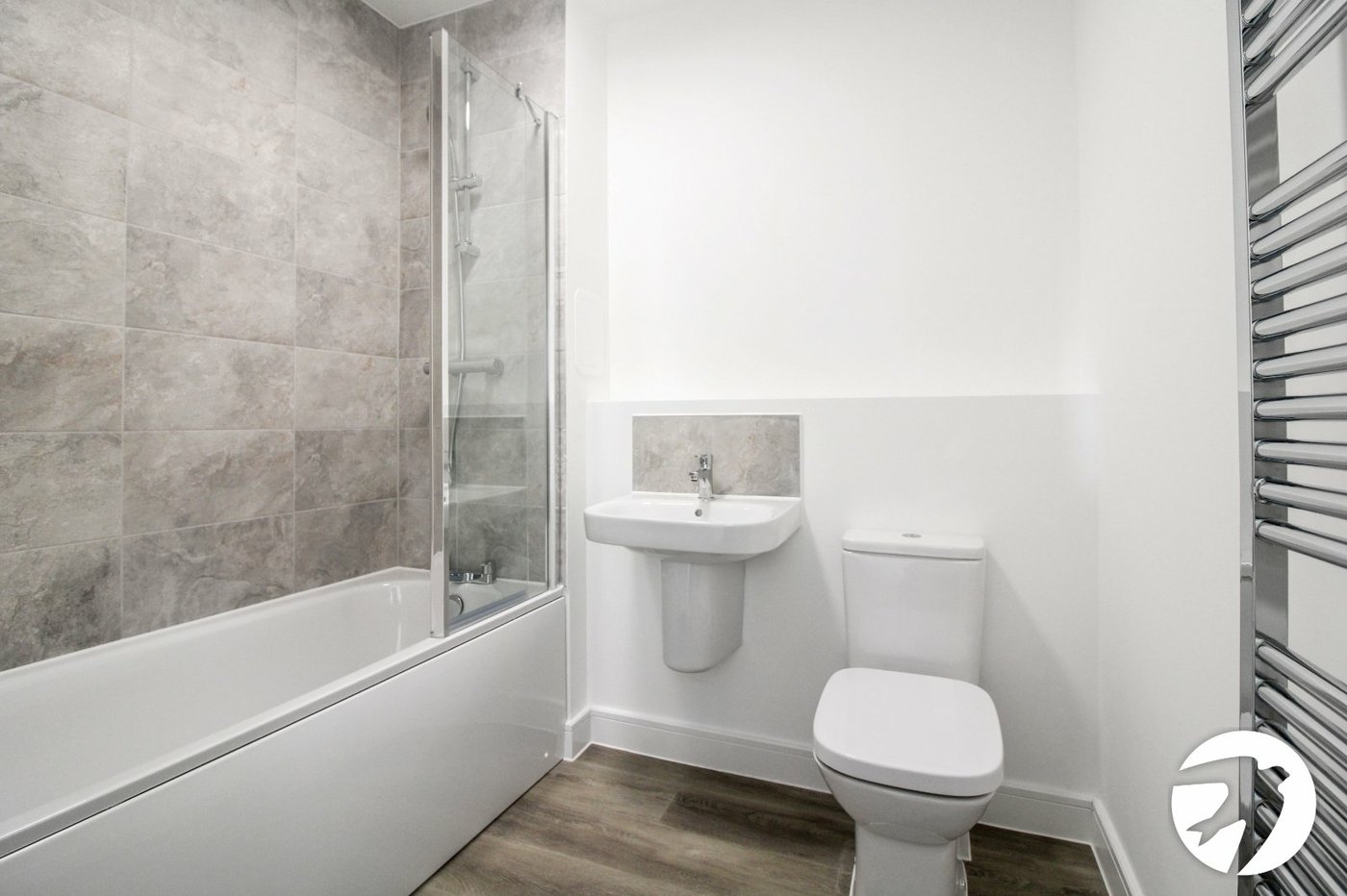 2 bedroom property to rent in Greenhithe | Robinson Michael & Jackson