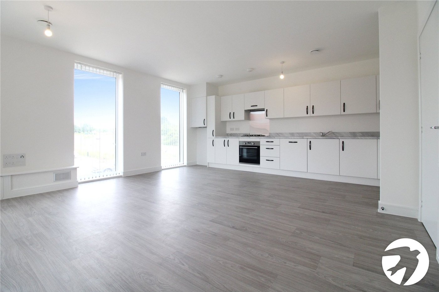 2 bedroom property to rent in Greenhithe | Robinson Michael & Jackson
