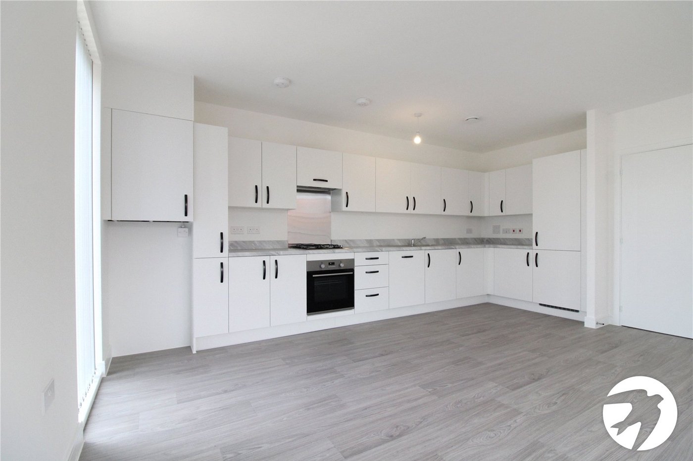 2 bedroom property to rent in Greenhithe | Robinson Michael & Jackson
