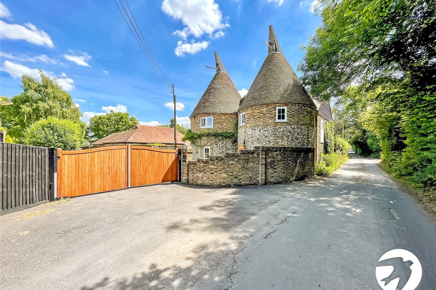 3 bedroom house to rent in Detling | Robinson Michael & Jackson