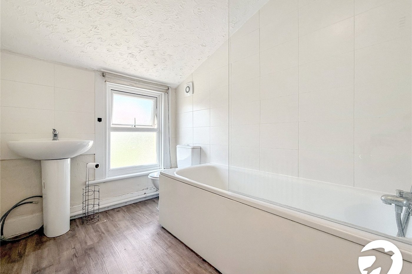 2 bedroom house to rent in Gillingham | Robinson Michael & Jackson