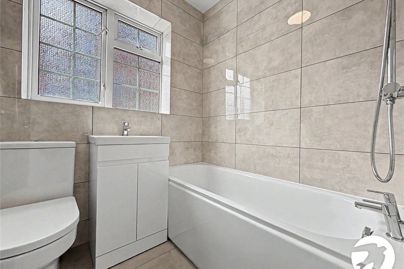 3 bedroom house to rent in Rochester | Robinson Michael & Jackson