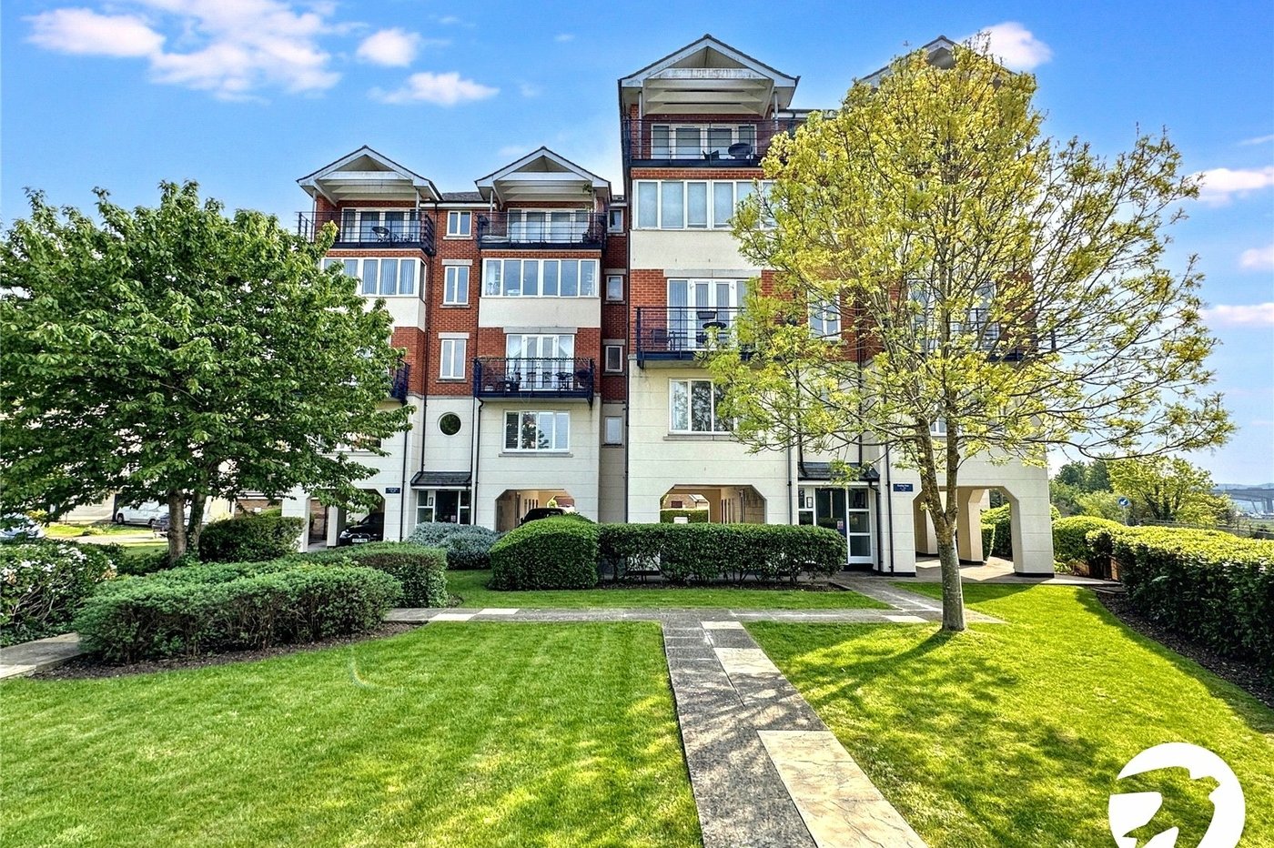 2 bedroom property to rent in Rochester | Robinson Michael & Jackson