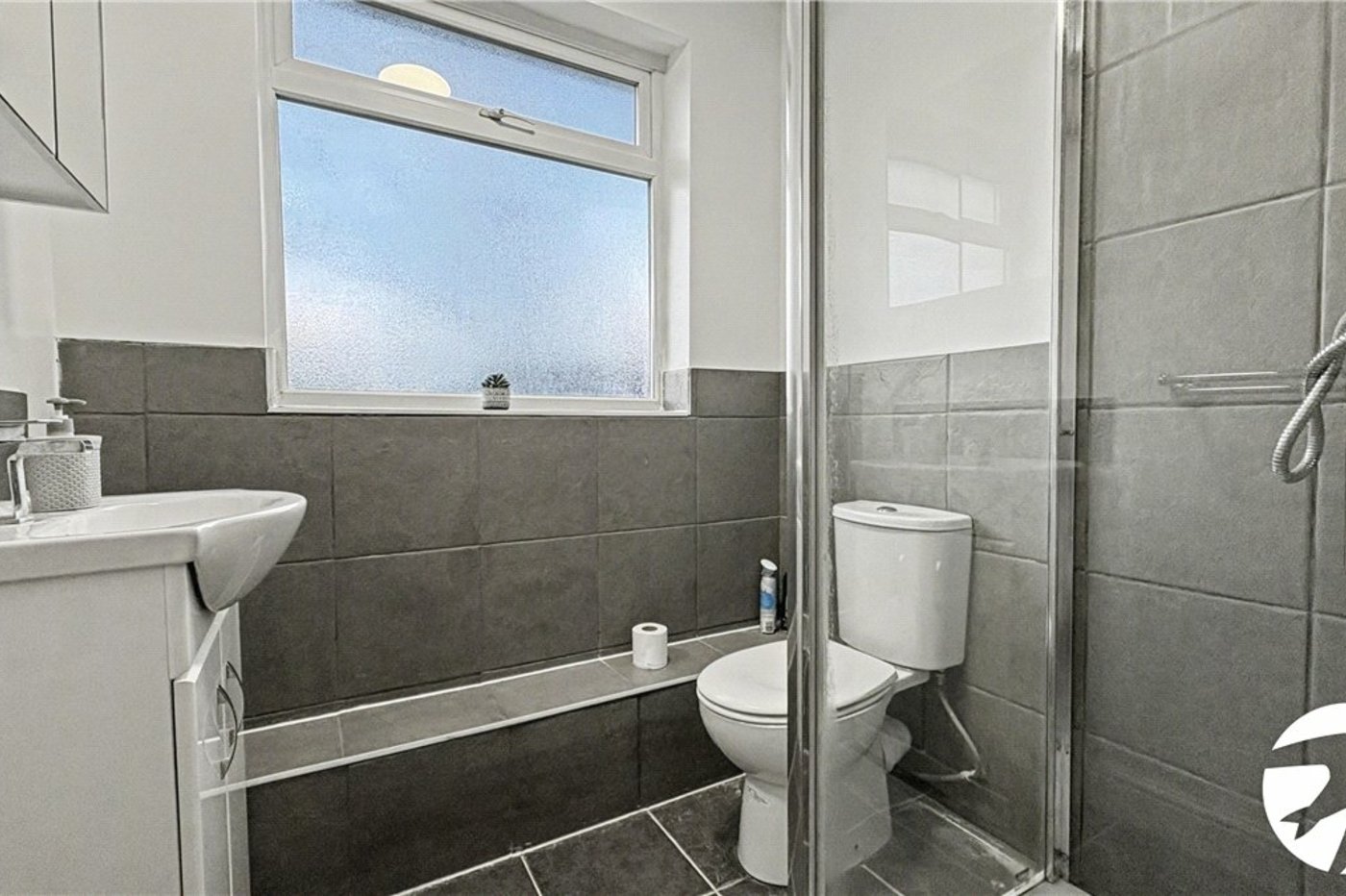 2 bedroom property to rent in Orpington | Robinson Jackson