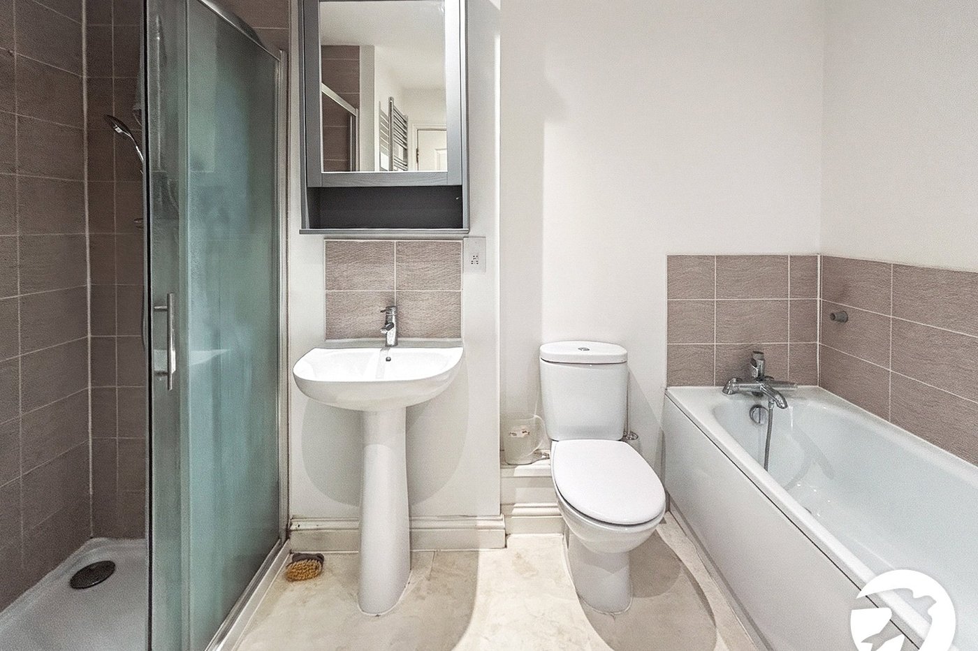 3 bedroom house to rent in Slade Green | Robinson Jackson