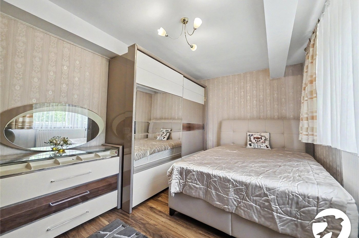 2 bedroom property to rent in London | Robinson Jackson