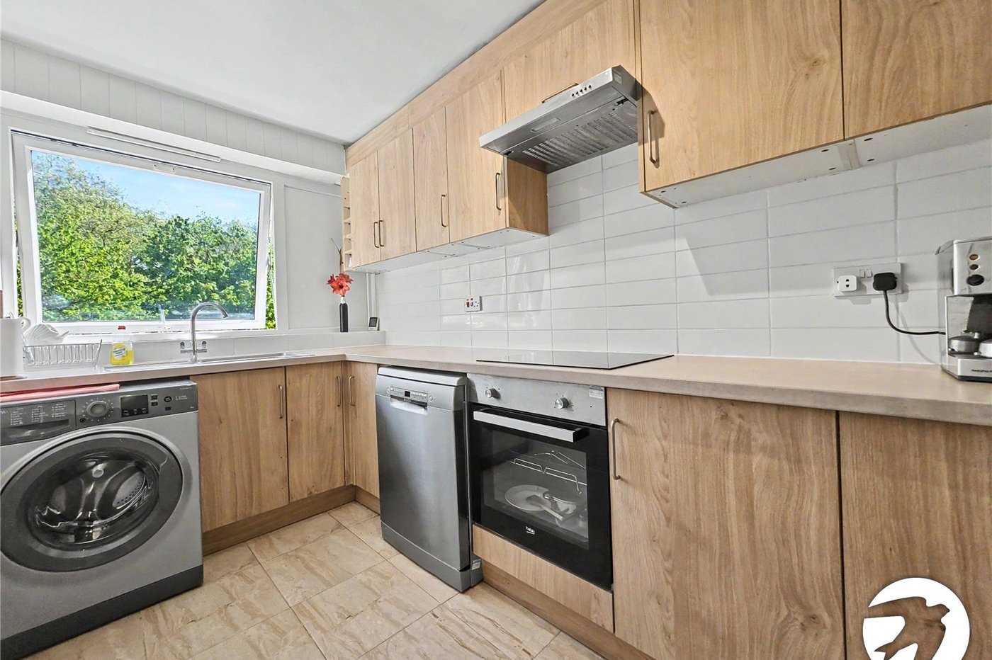 2 bedroom property to rent in London | Robinson Jackson