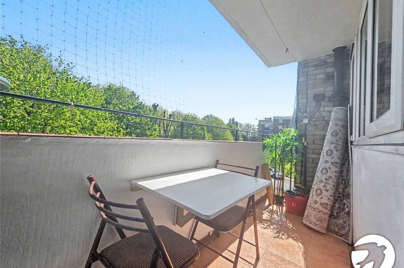 2 bedroom property to rent in London | Robinson Jackson