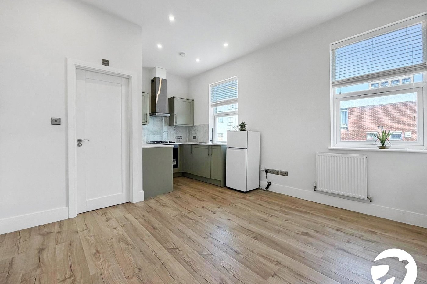 2 bedroom house to rent in London | 
