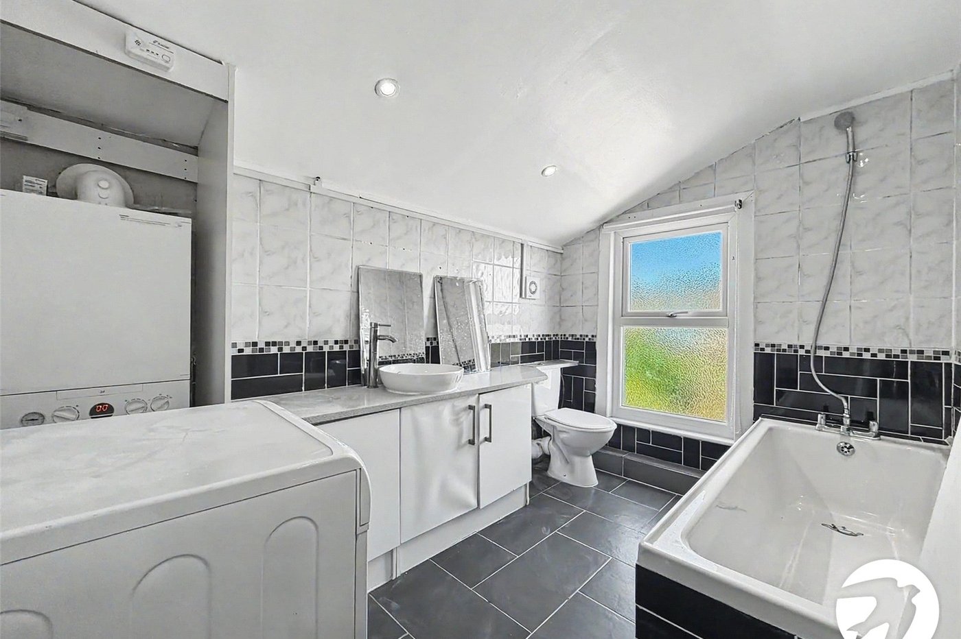2 bedroom house to rent in Gillingham | Robinson Michael & Jackson