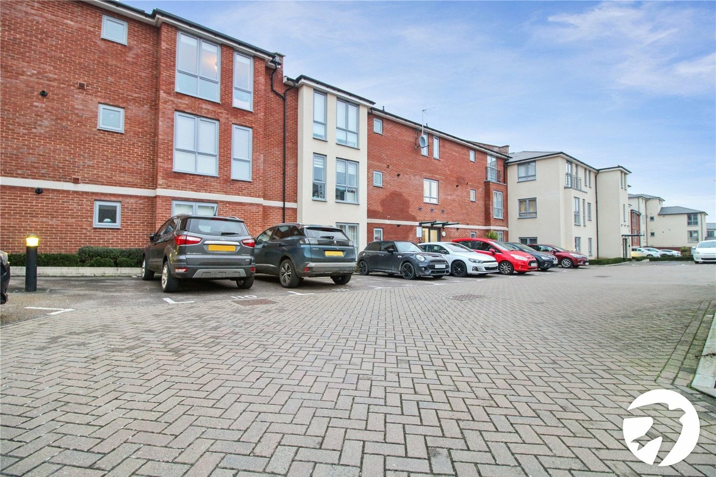 2 bedroom property to rent in Northfleet | Robinson Michael & Jackson