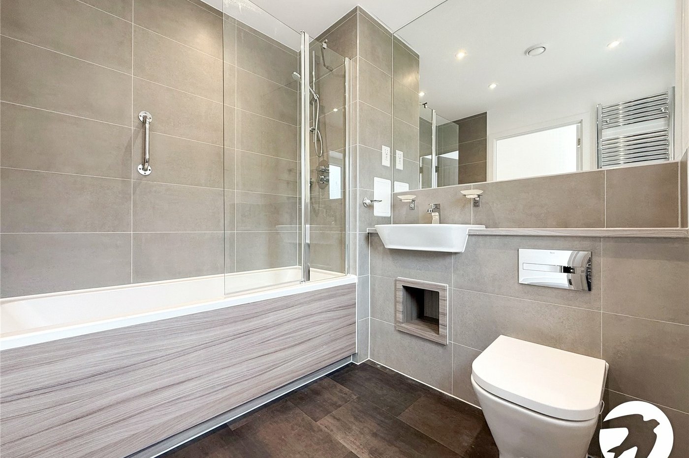 2 bedroom house to rent in Rochester | Robinson Michael & Jackson