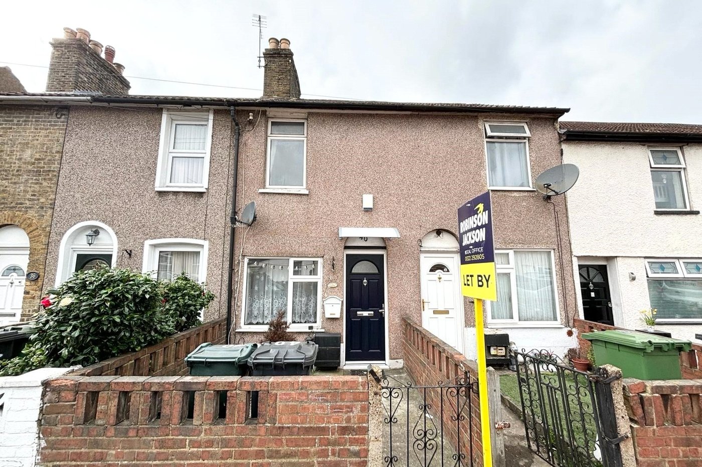 2 bedroom house to rent in Dartford | Robinson Jackson