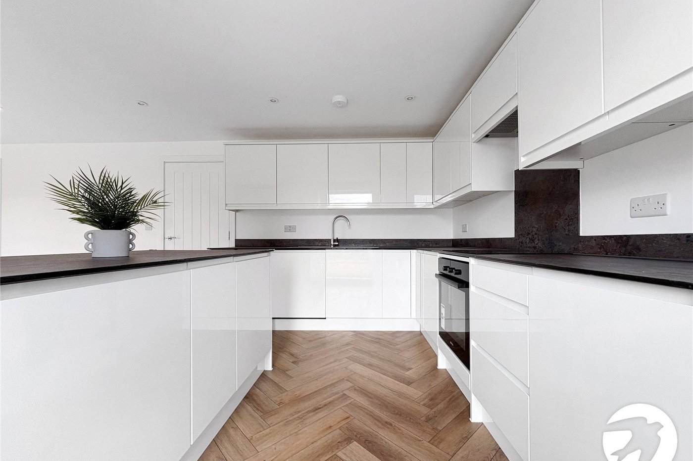 3 bedroom house to rent in Lynsted | Robinson Michael & Jackson
