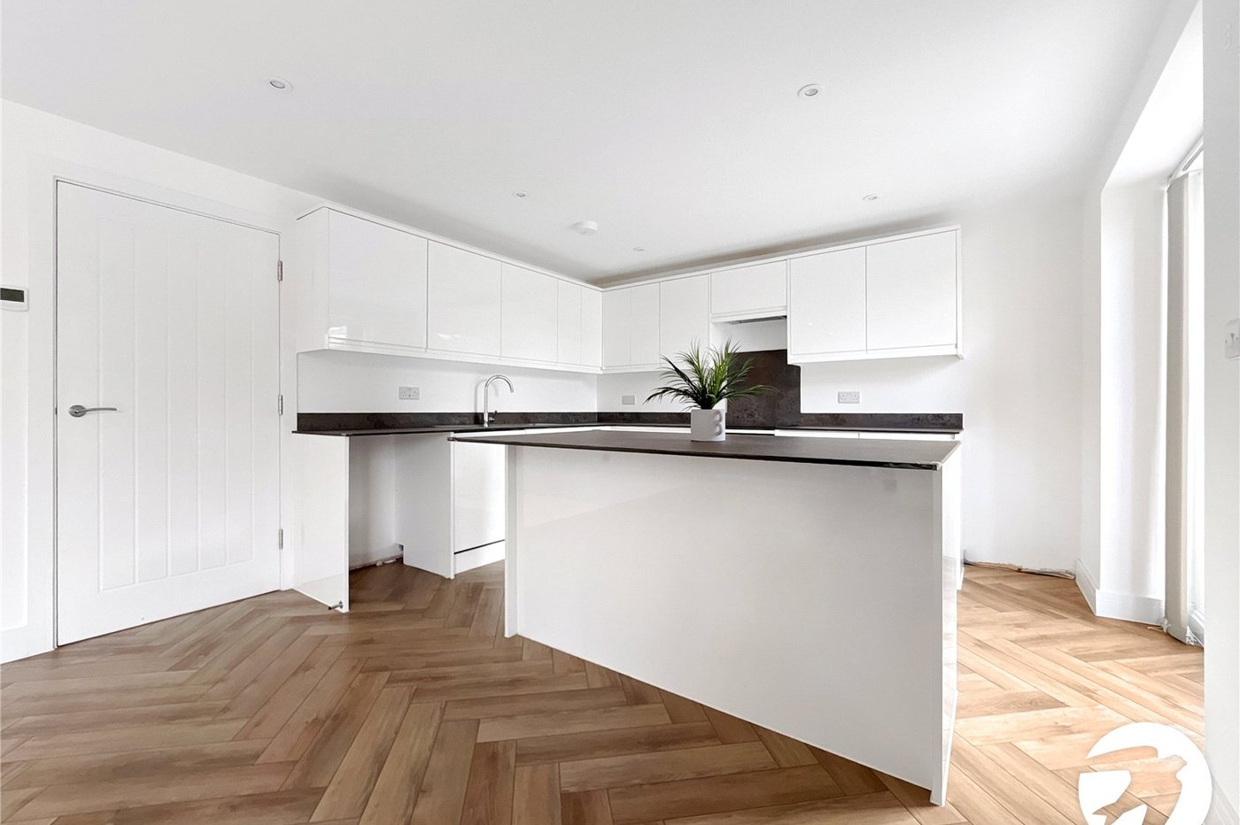 3 bedroom house to rent in Lynsted | Robinson Michael & Jackson