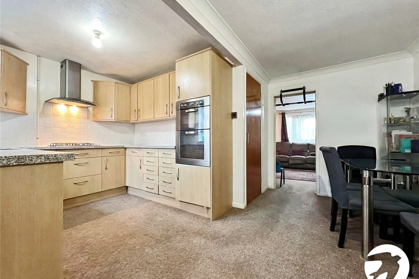 3 bedroom house to rent in Rainham | Robinson Michael & Jackson