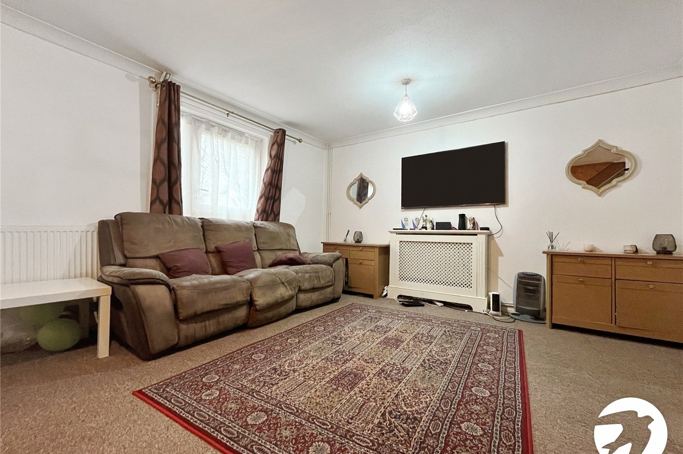 3 bedroom house to rent in Rainham | Robinson Michael & Jackson