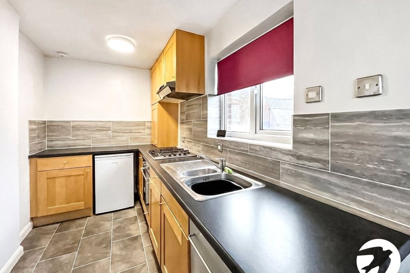 2 bedroom property to rent in Rochester | Robinson Michael & Jackson