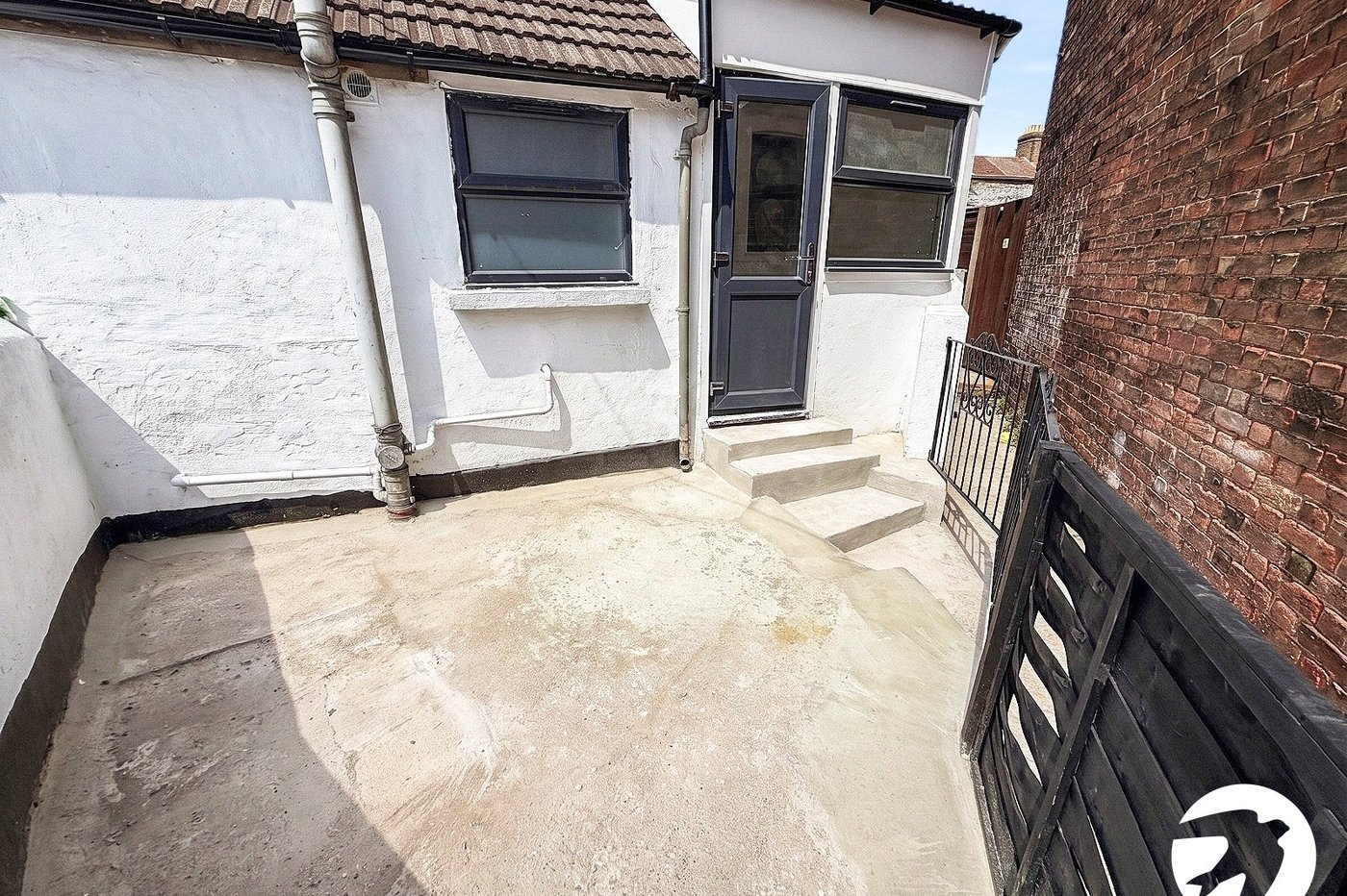 2 bedroom house to rent in Sittingbourne | Robinson Michael & Jackson