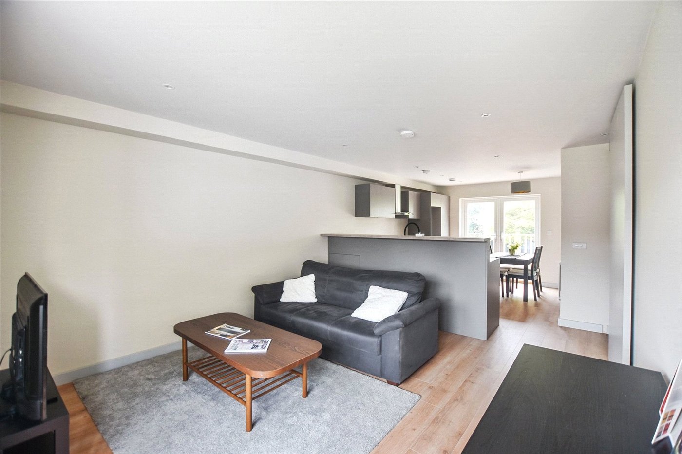 3 bedroom bungalow to rent in Bexley | Robinson Jackson