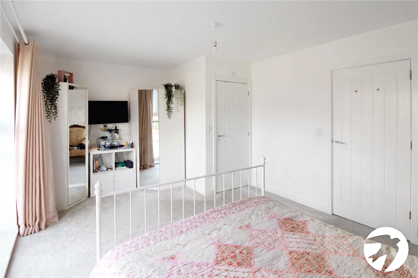 5 bedroom property to rent in Northfleet | Robinson Michael & Jackson