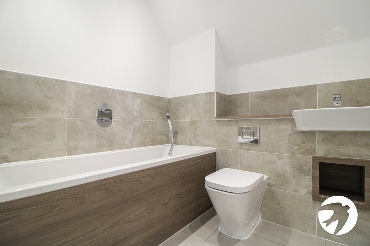 4 bedroom property to rent in Northfleet | Robinson Michael & Jackson