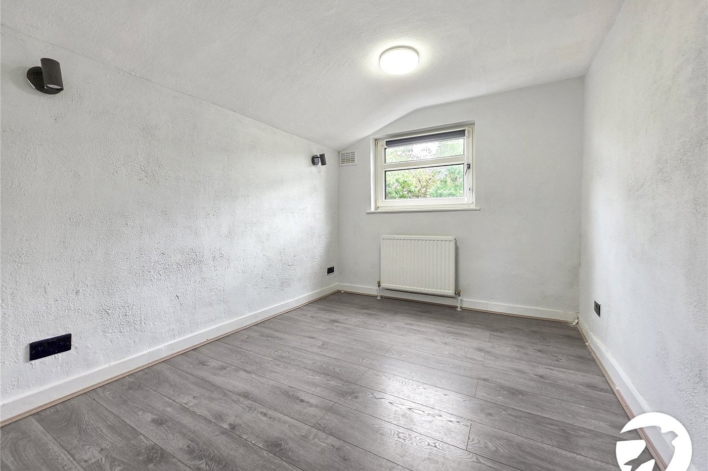 3 bedroom house to rent in London | Robinson Jackson
