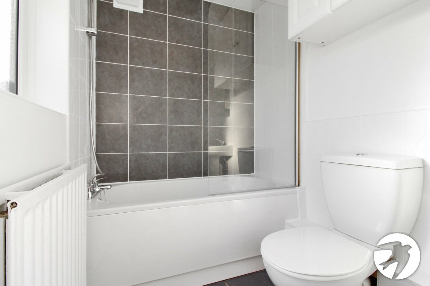 2 bedroom house to rent in Swanscombe | Robinson Michael & Jackson