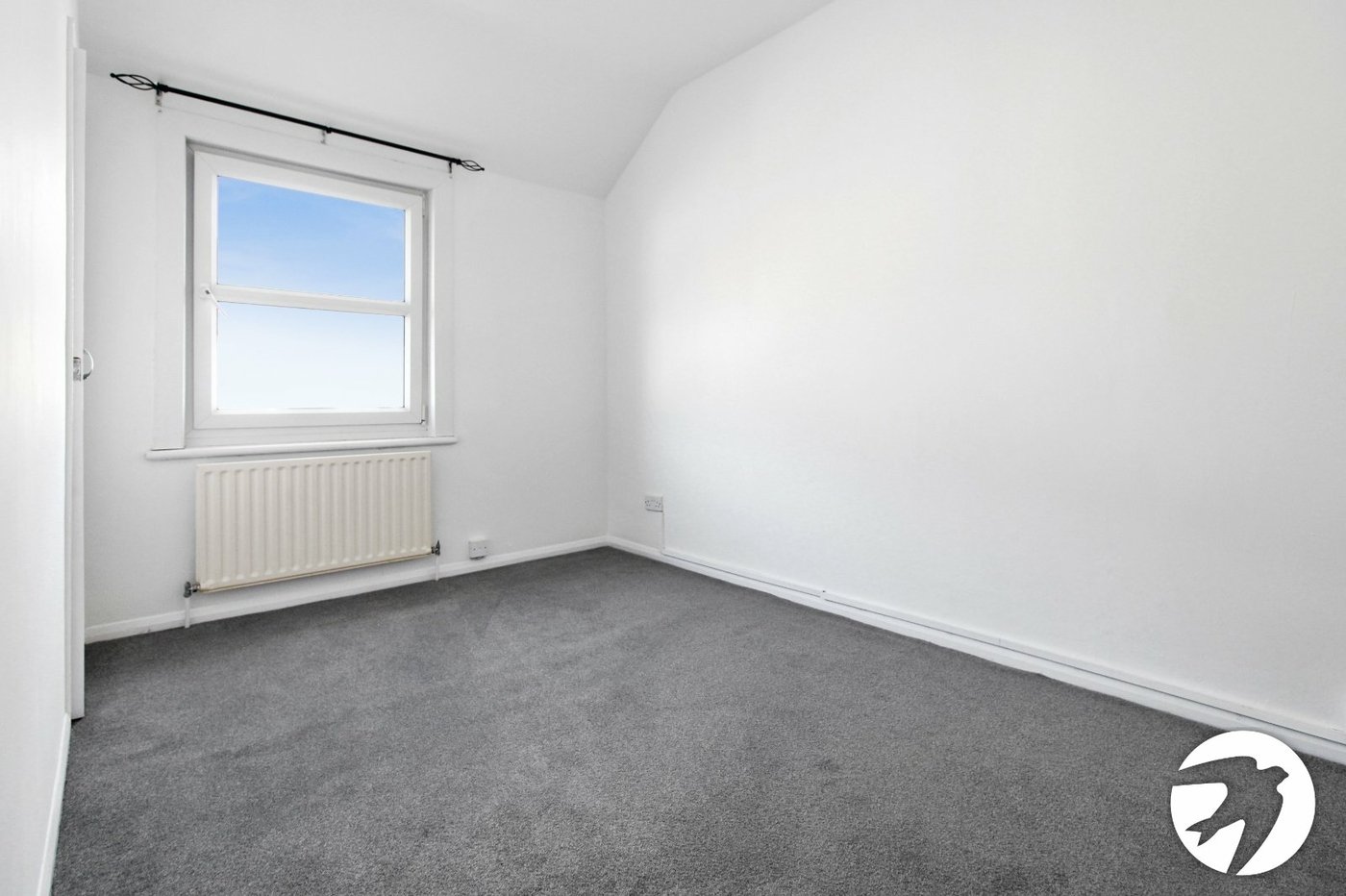 2 bedroom house to rent in Swanscombe | Robinson Michael & Jackson