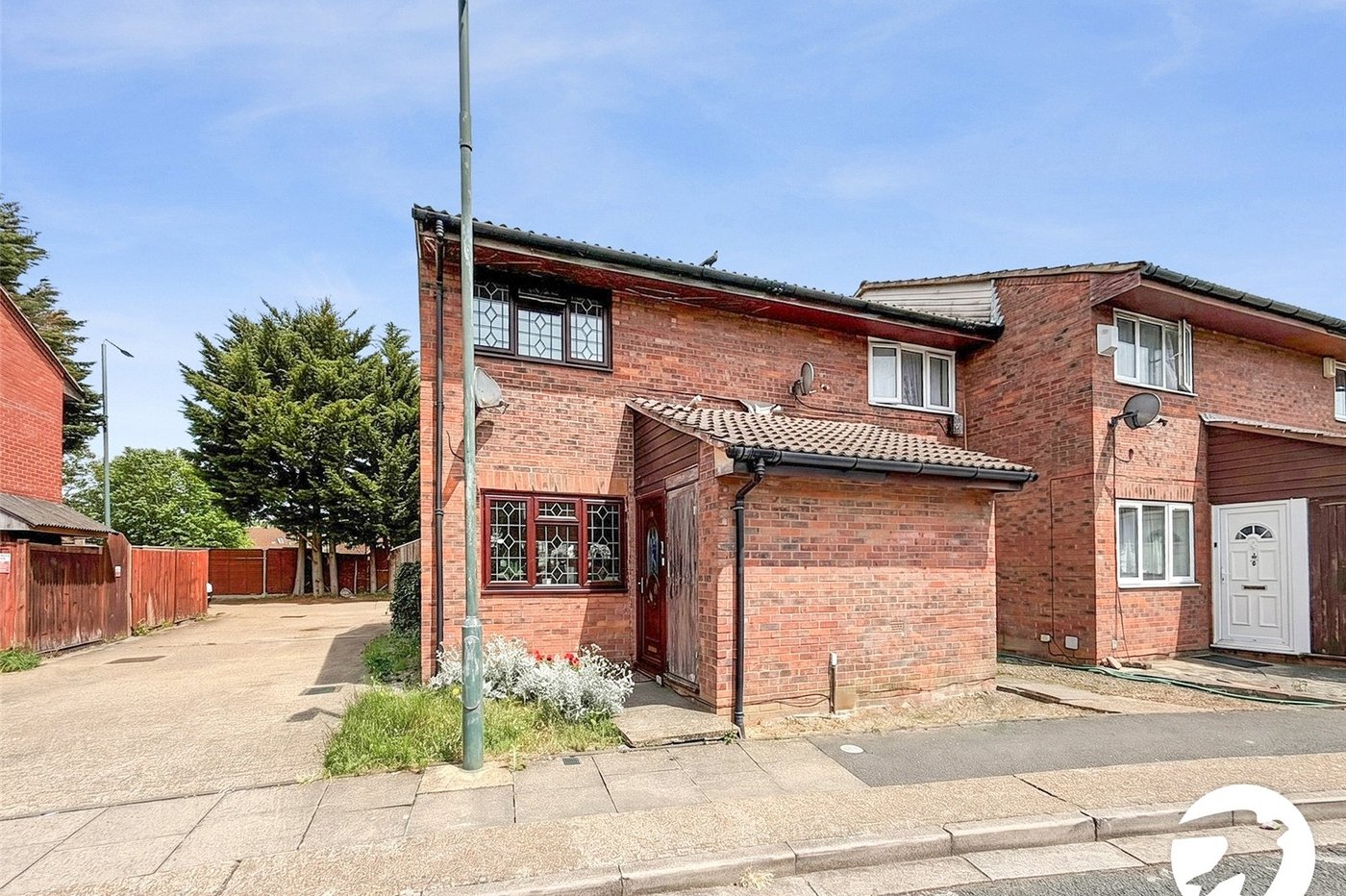 2 bedroom house to rent in London | 