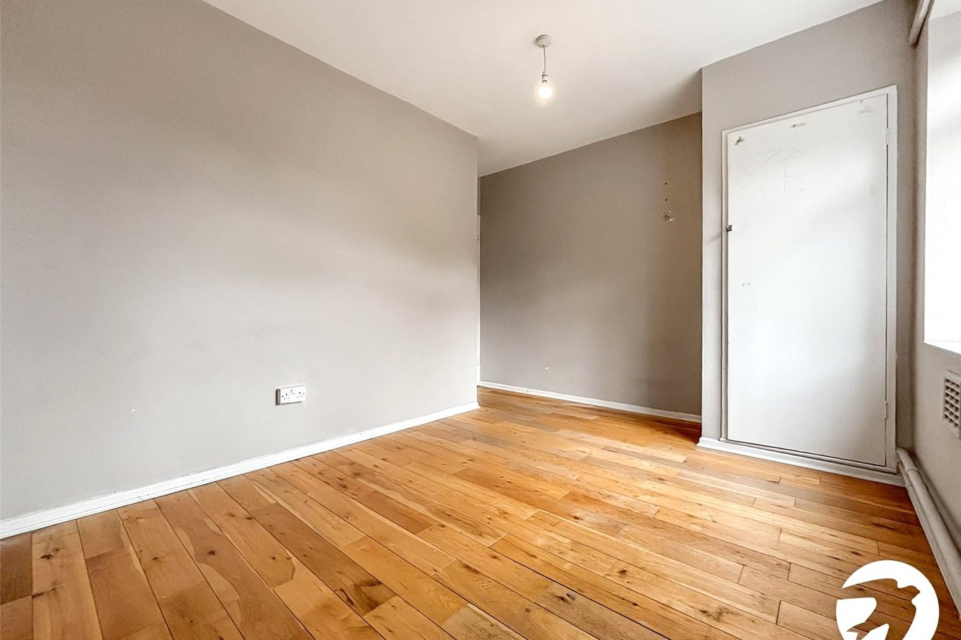 3 bedroom property to rent in London | Robinson Jackson