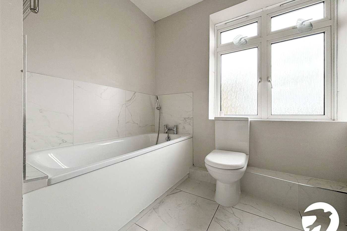 3 bedroom property to rent in London | Robinson Jackson