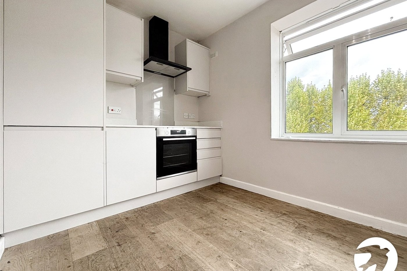 3 bedroom property to rent in London | Robinson Jackson