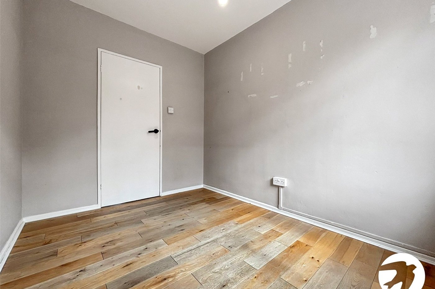 3 bedroom property to rent in London | Robinson Jackson
