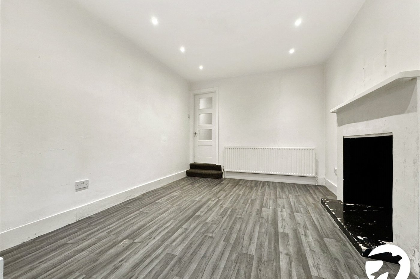 3 bedroom property to rent in Sydenham | Robinson Jackson