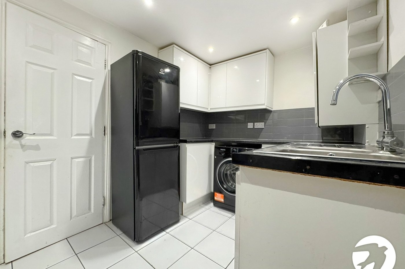 3 bedroom property to rent in Sydenham | Robinson Jackson