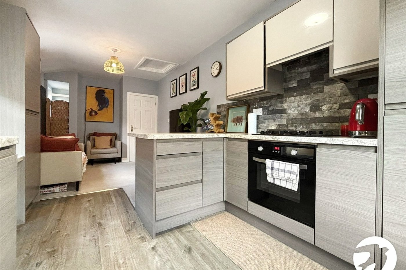 2 bedroom property to rent in London | Robinson Jackson