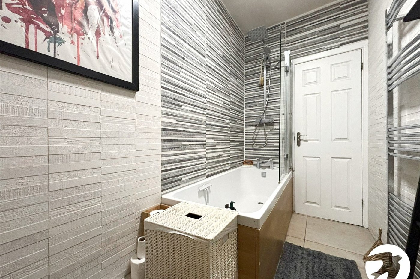 2 bedroom property to rent in London | Robinson Jackson