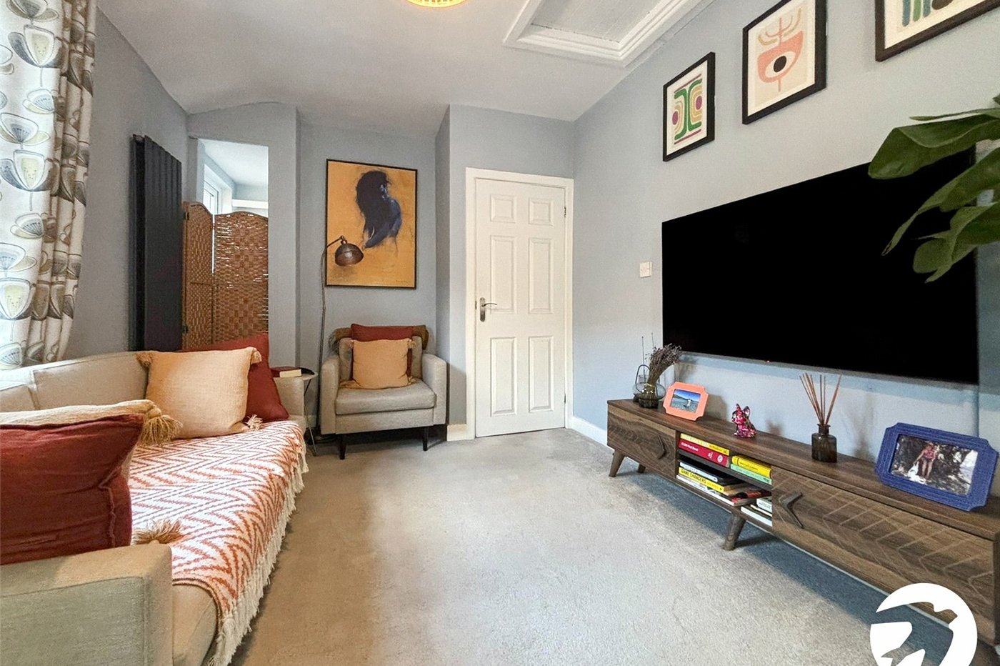 2 bedroom property to rent in London | Robinson Jackson