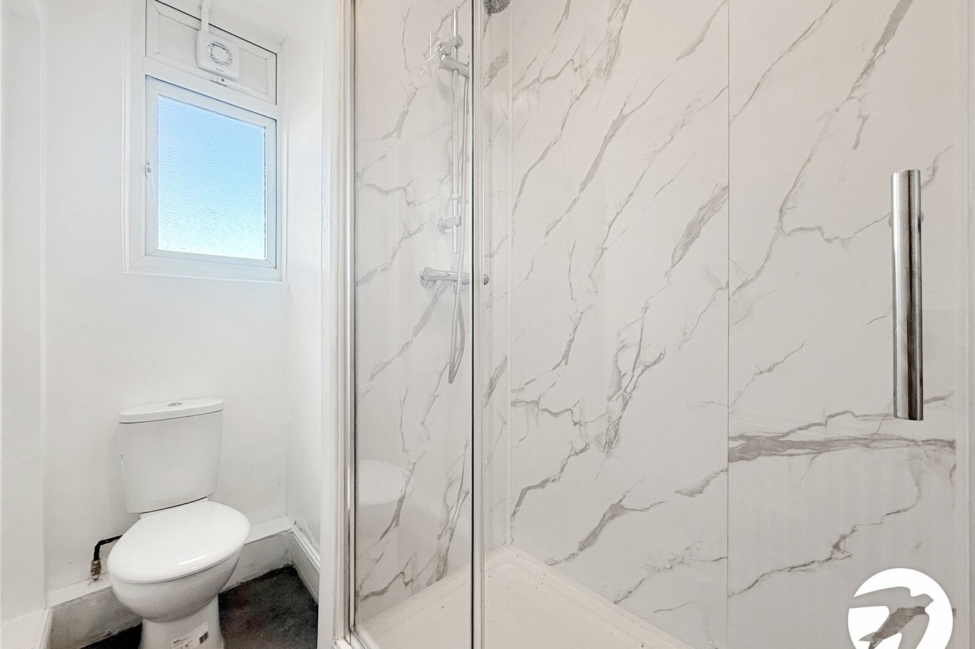 3 bedroom property to rent in Sydenham | Robinson Jackson