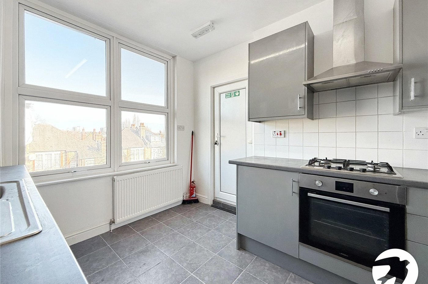 3 bedroom property to rent in Sydenham | Robinson Jackson