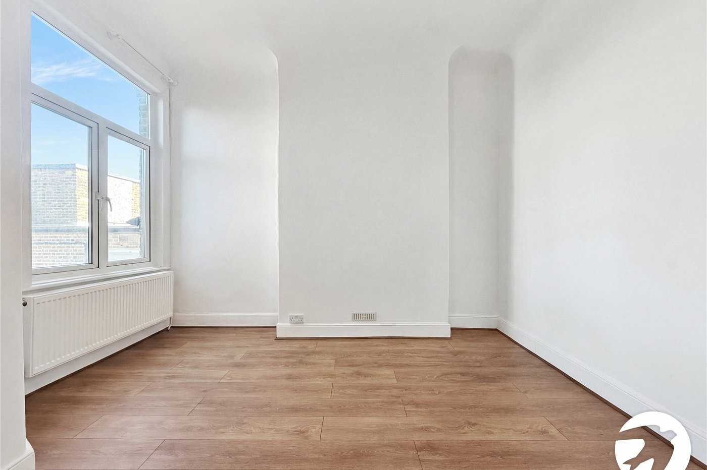 3 bedroom property to rent in Sydenham | Robinson Jackson