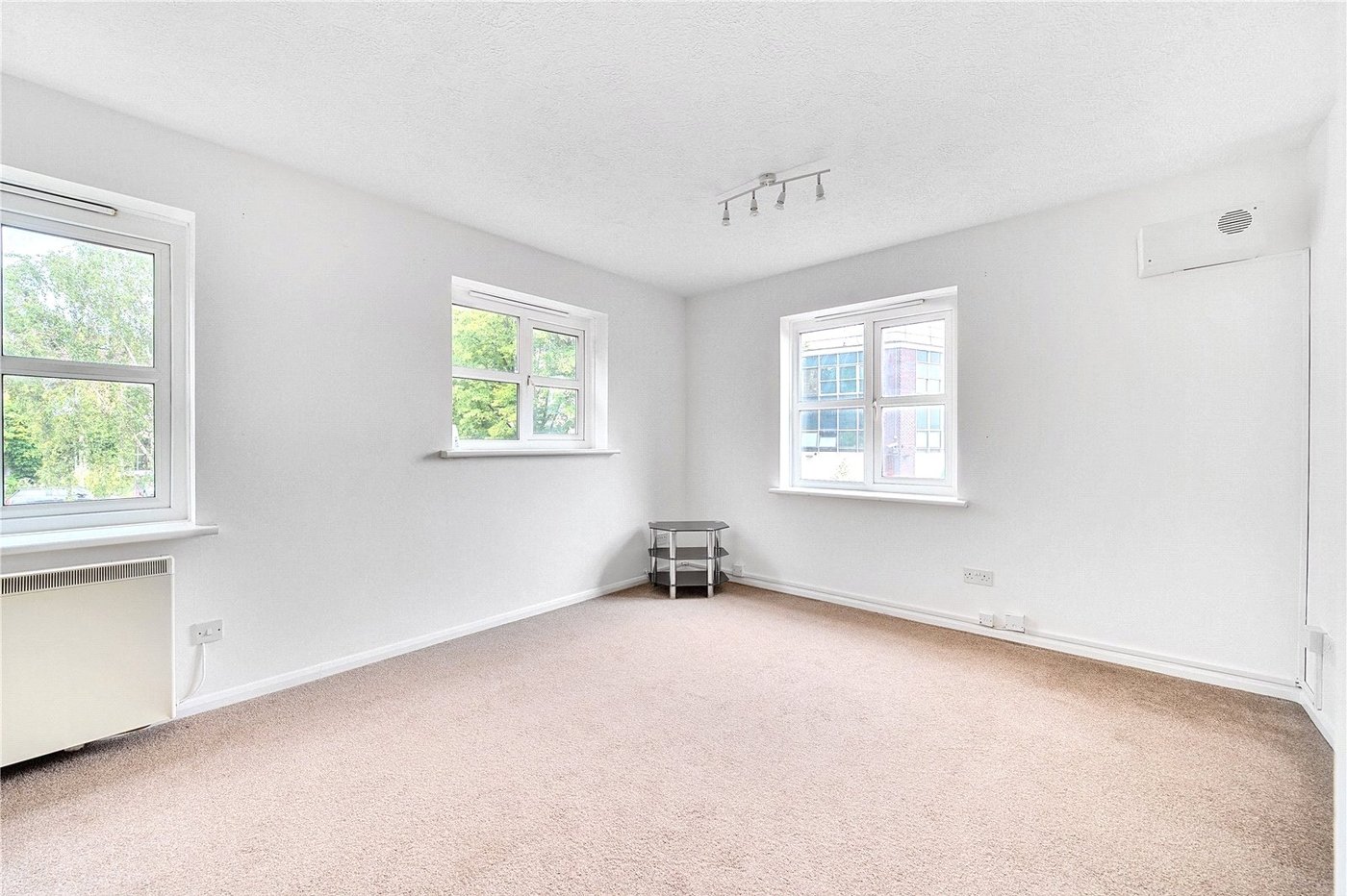 1 bedroom property to rent in London | Robinson Jackson