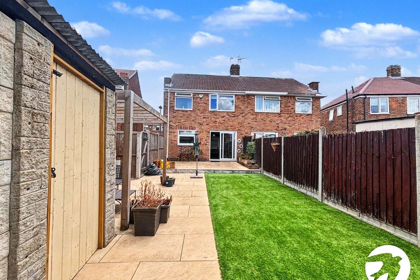 3 bedroom house to rent in Dartford | Robinson Jackson