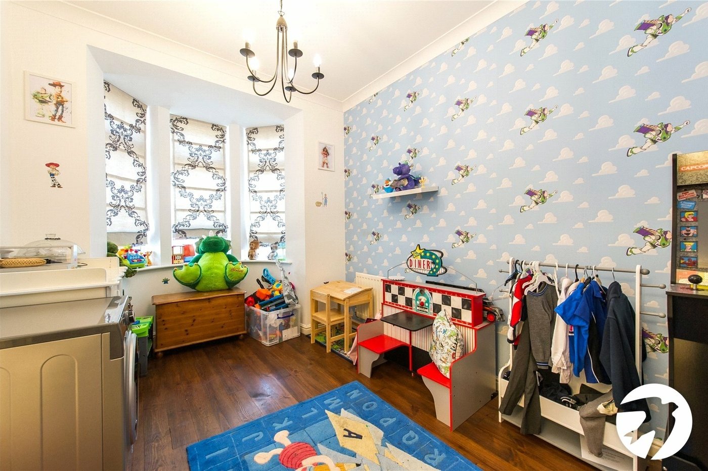 5 bedroom house to rent in Ingress Park | Robinson Michael & Jackson